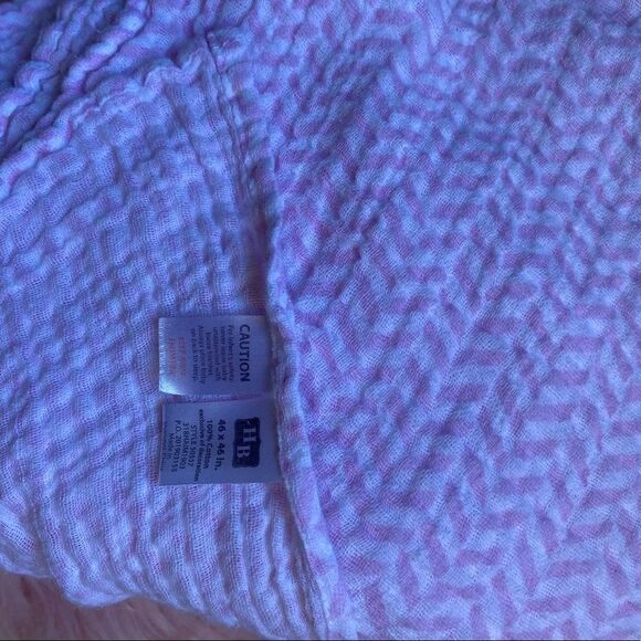 Hudson Baby Pink & White Swaddle Blanket. 46”x46” - Picture 2 of 2